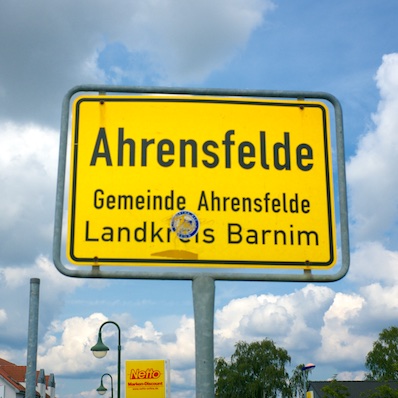 Ortsnamenschild Ahrensfelde, Marzahn-Hellersdorf